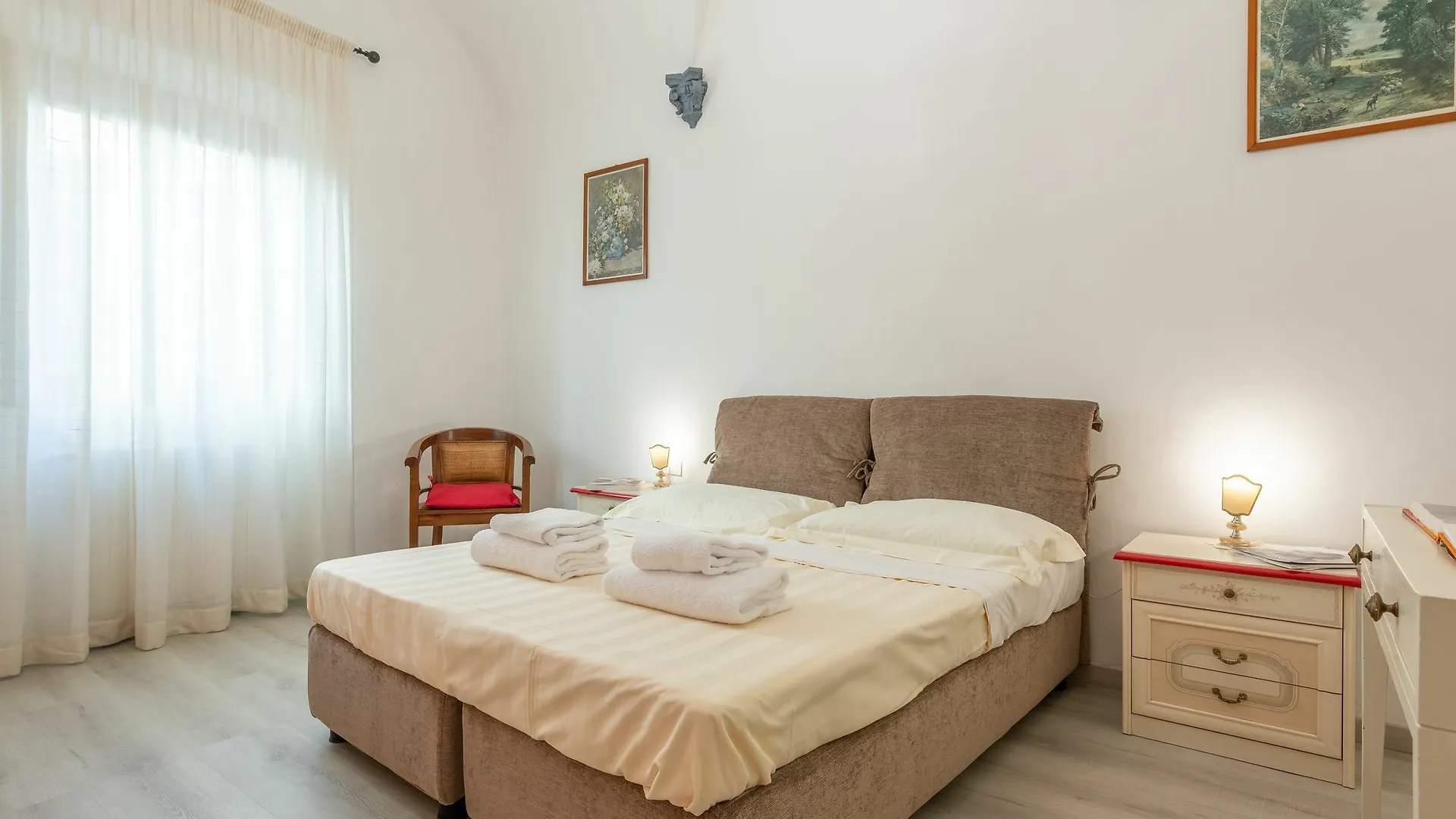 Santo Spirito 2 Bedrooms location